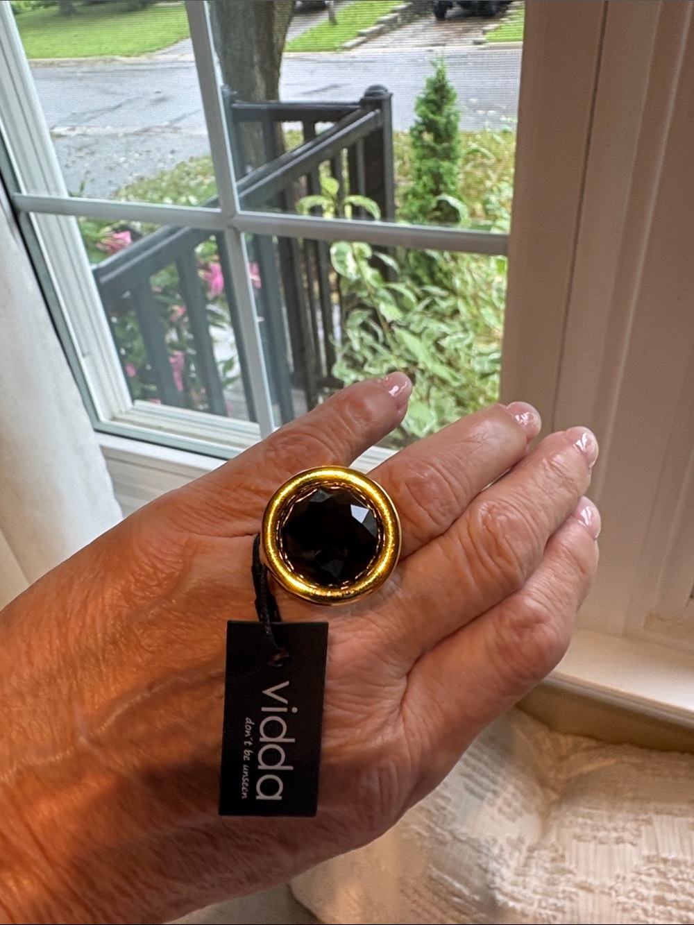 Vidda gold plated black crystal cocktail ring.